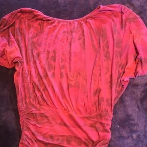 Over the shoulder 3/4 shirt